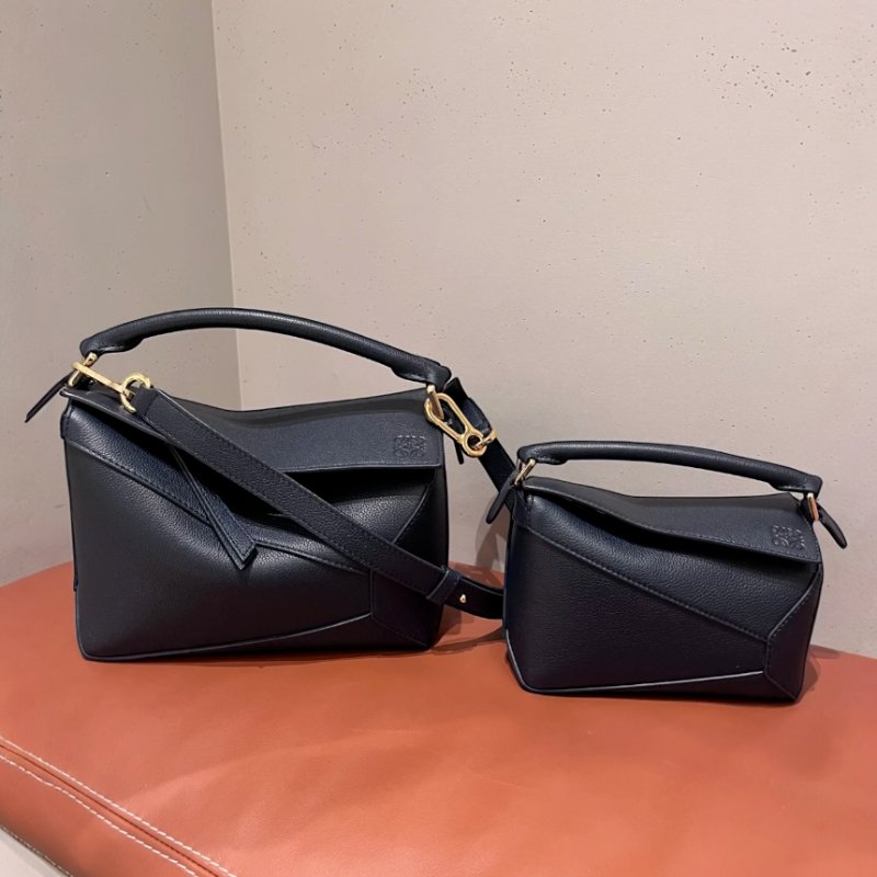 🎉新品好折扣✨Loewe 柔軟粒面小牛皮迷你 Puzzle Edge 包 黑色金釦-8