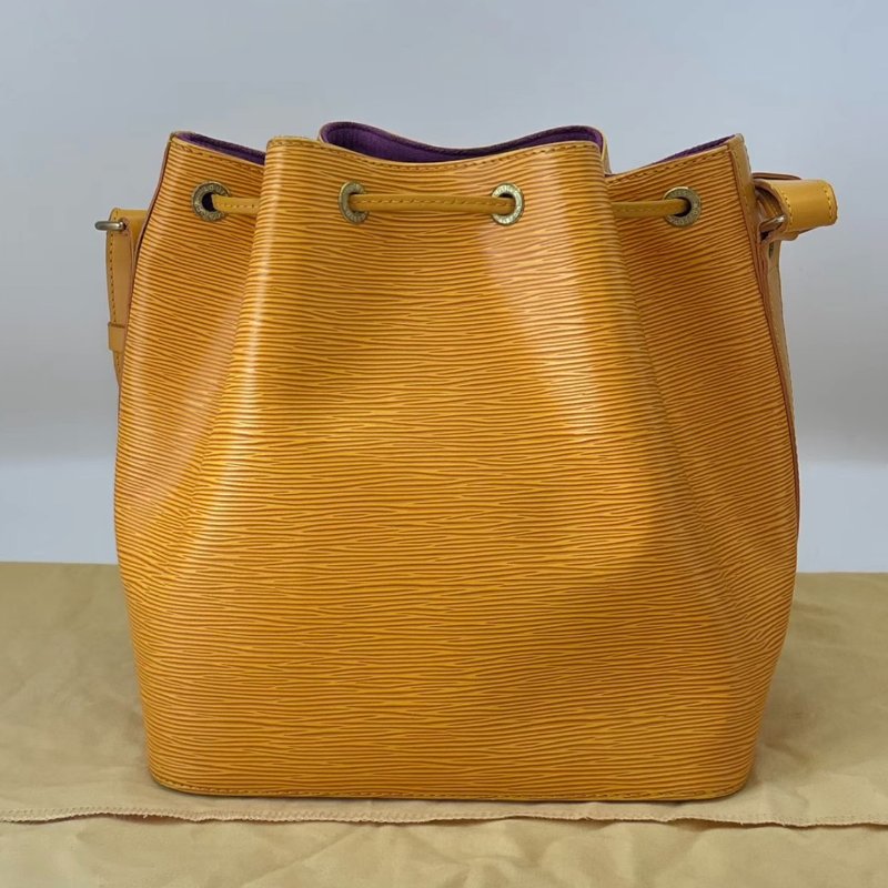 LV 黃色金扣水波紋抽繩水桶肩背包26*27*19.5 98新配件塵袋-2