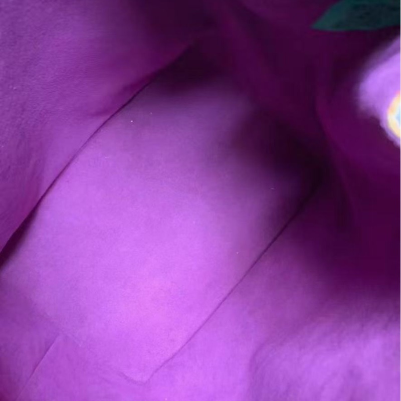 LV 黃色金扣水波紋抽繩水桶肩背包26*27*19.5 98新配件塵袋-7