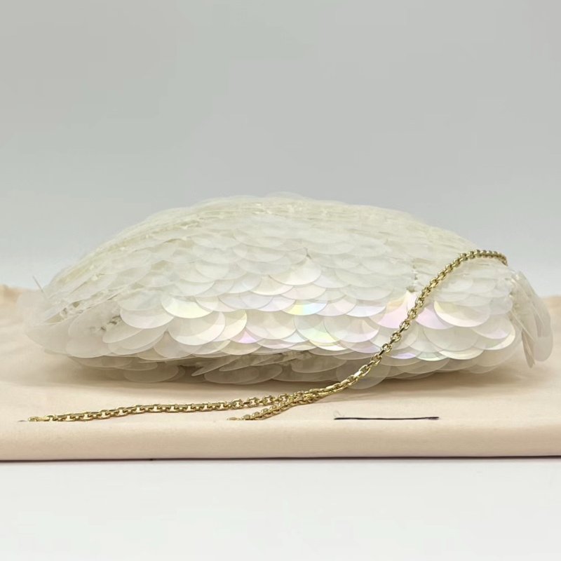 MIUMIU 25ss holiday系列mini ivy白色人魚鱗片編織手提包20*24*3 全新閒置配件塵袋-2