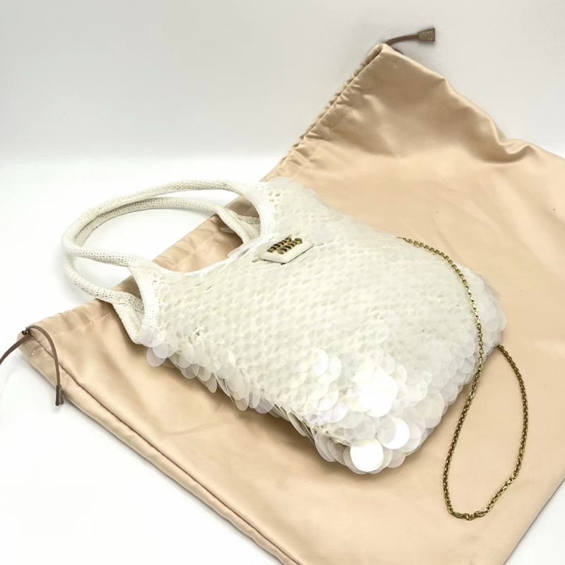 MIUMIU 25ss holiday系列mini ivy白色人魚鱗片編織手提包20*24*3 全新閒置配件塵袋-4