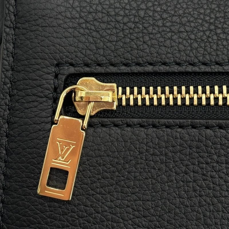 Louis Vuitton 展示品 Oxford 粒面小牛皮轉釦掀蓋二用斜背包(M22735-黑)-7