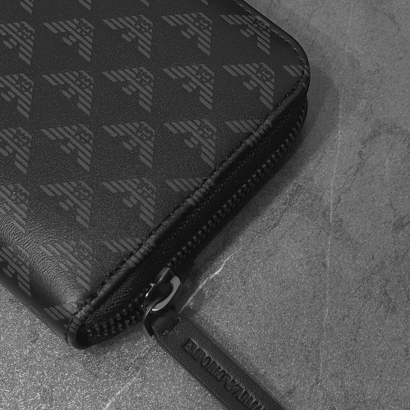 🛍️ 雙11年度最低價!今天不買會後悔!【EMPORIO ARMANI 阿曼尼】黑色滿版印花LOGO拉鍊長夾-3