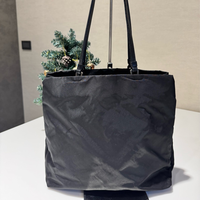 Prada 降落傘銀釦手提肩背包 (有保卡)-1