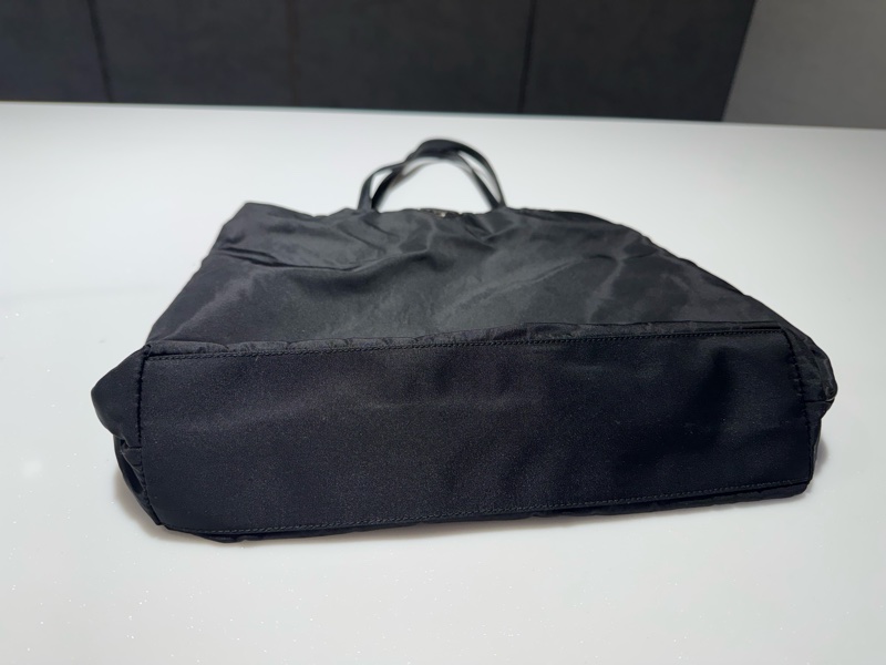 Prada 降落傘銀釦手提肩背包 (有保卡)-10