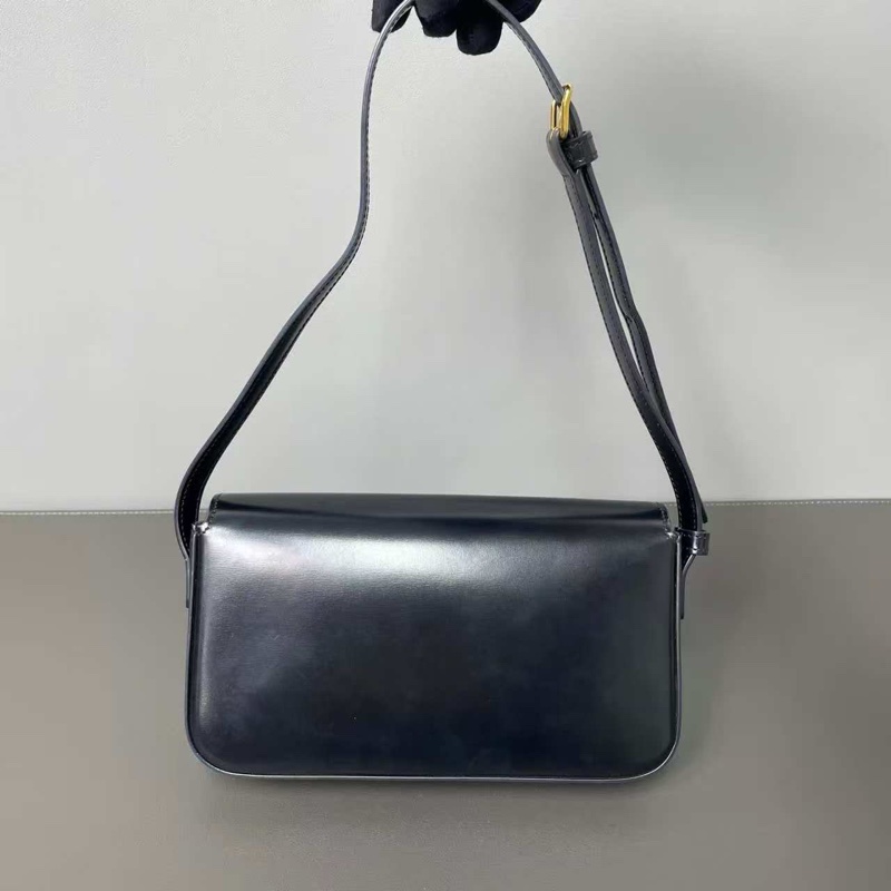 Celine Triomphe 黑金box 凱旋門腋下包 hobo-1