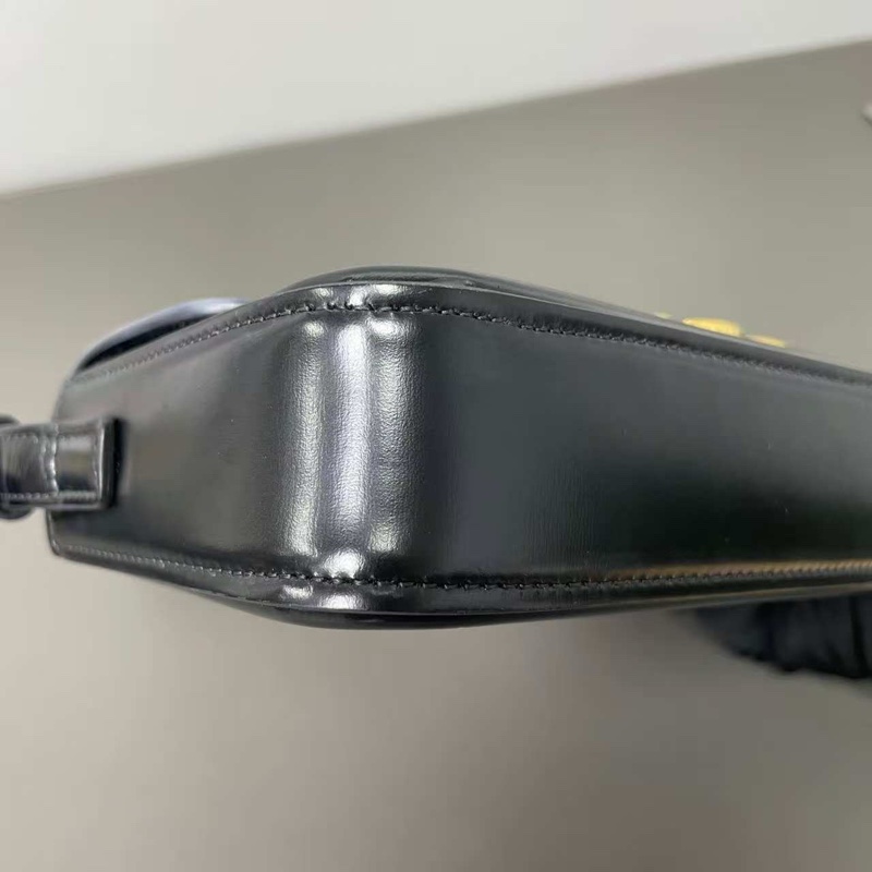 Celine Triomphe 黑金box 凱旋門腋下包 hobo-4