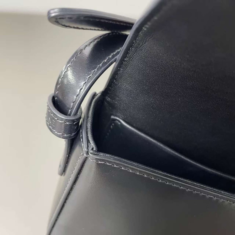 Celine Triomphe 黑金box 凱旋門腋下包 hobo-18