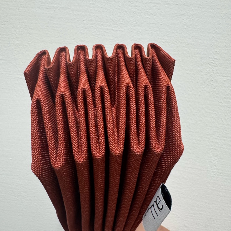 三宅一生樹幹包酒紅色-2