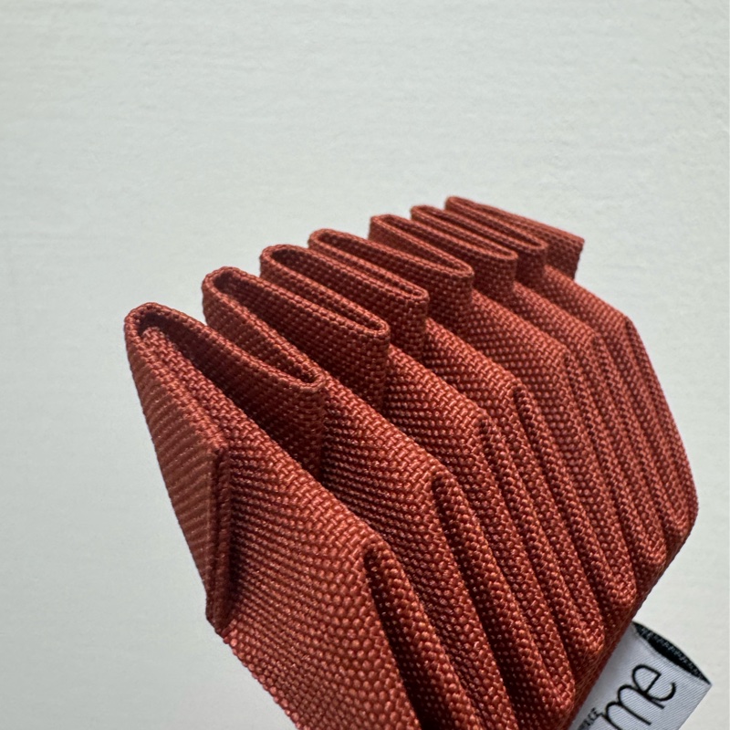 三宅一生樹幹包酒紅色-3