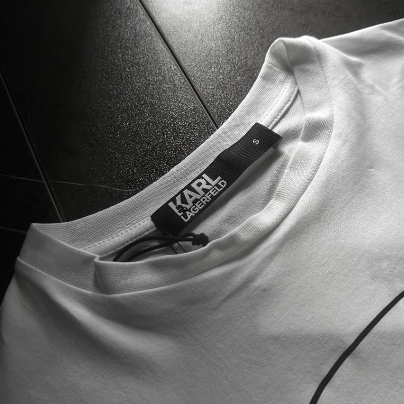 🎁 雙11選禮不煩惱，超值心意一次到【KARL LAGERFELD 卡爾老佛爺】新款老佛爺印花棉質T恤 白-3