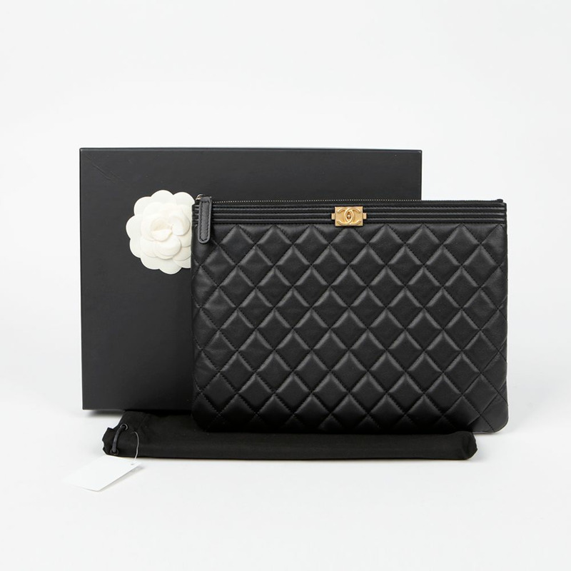 CHANEL Boy 中號手包 A80571-0