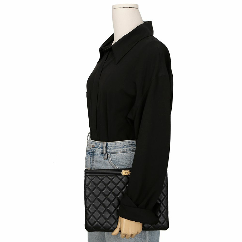 CHANEL Boy 中號手包 A80571-8