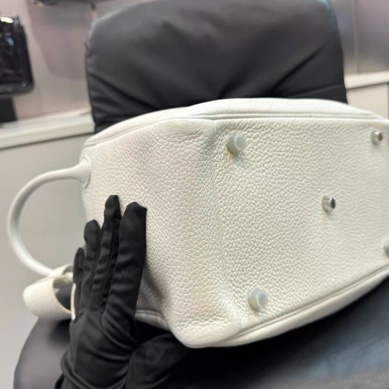 Hermes Lindy30單肩手提包 01純白 銀扣框O刻印 成色很好 鬆弛感滿滿-1