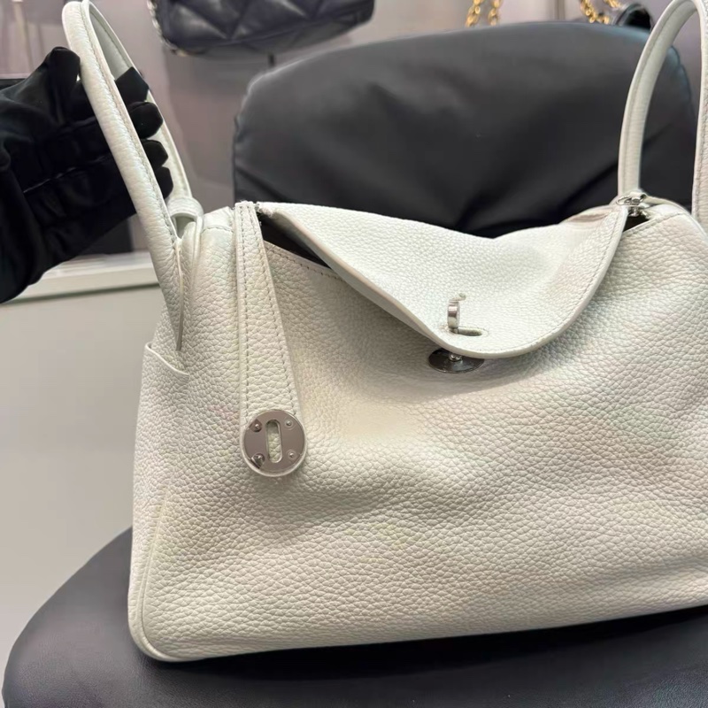 Hermes Lindy30單肩手提包 01純白 銀扣框O刻印 成色很好 鬆弛感滿滿-4