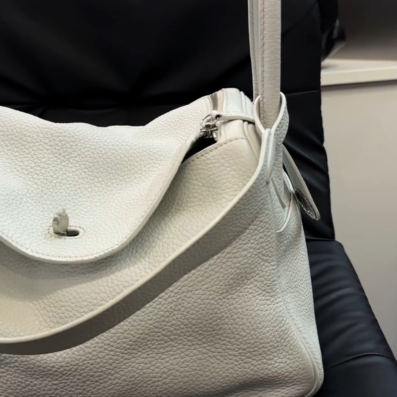 Hermes Lindy30單肩手提包 01純白 銀扣框O刻印 成色很好 鬆弛感滿滿-10