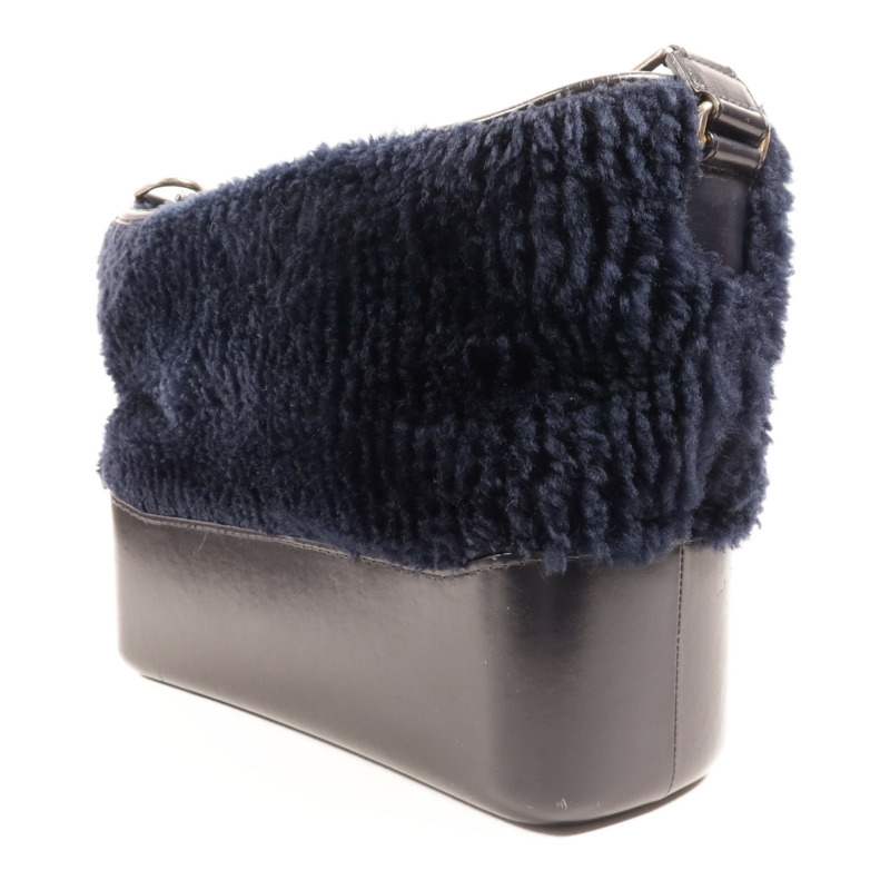 CHANEL 牛皮皮革/羊毛Gabrielle Medium鏈帶肩背袋-2