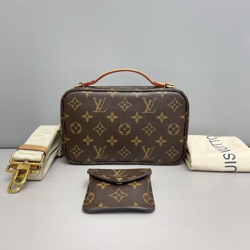 LV路易威登Utility Crossbody老花炸藥包 肩背包 斜背包 晶片款-1