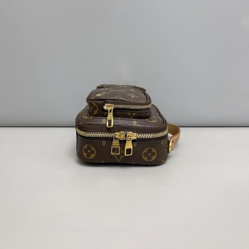 LV路易威登Utility Crossbody老花炸藥包 肩背包 斜背包 晶片款-2