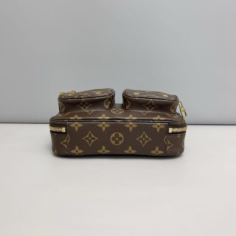 LV路易威登Utility Crossbody老花炸藥包 肩背包 斜背包 晶片款-4