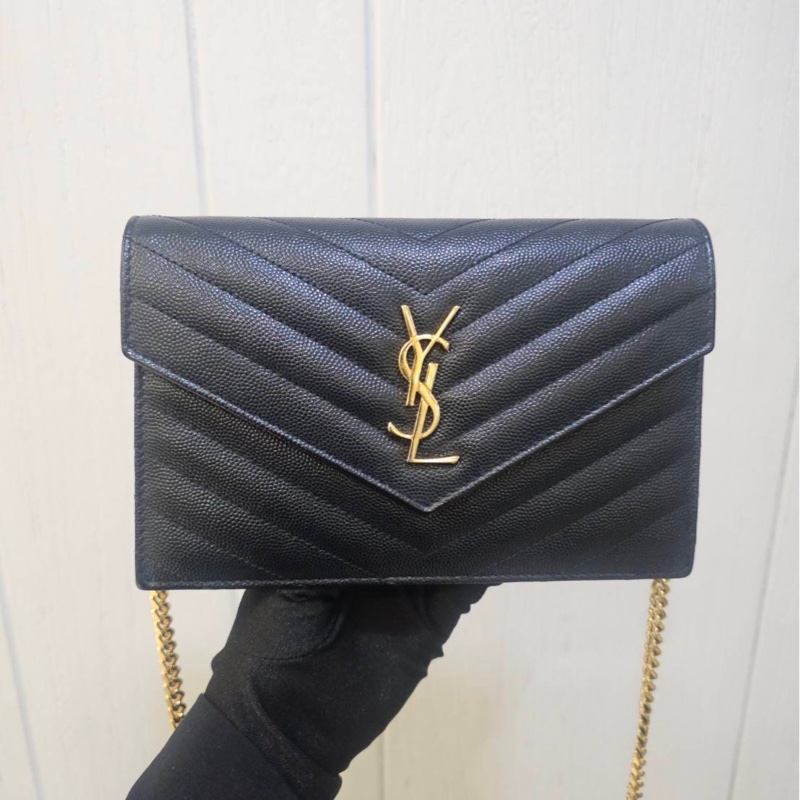 YSL 黑荔枝牛皮山型紋金釦信封下蓋WOC鏈包-0