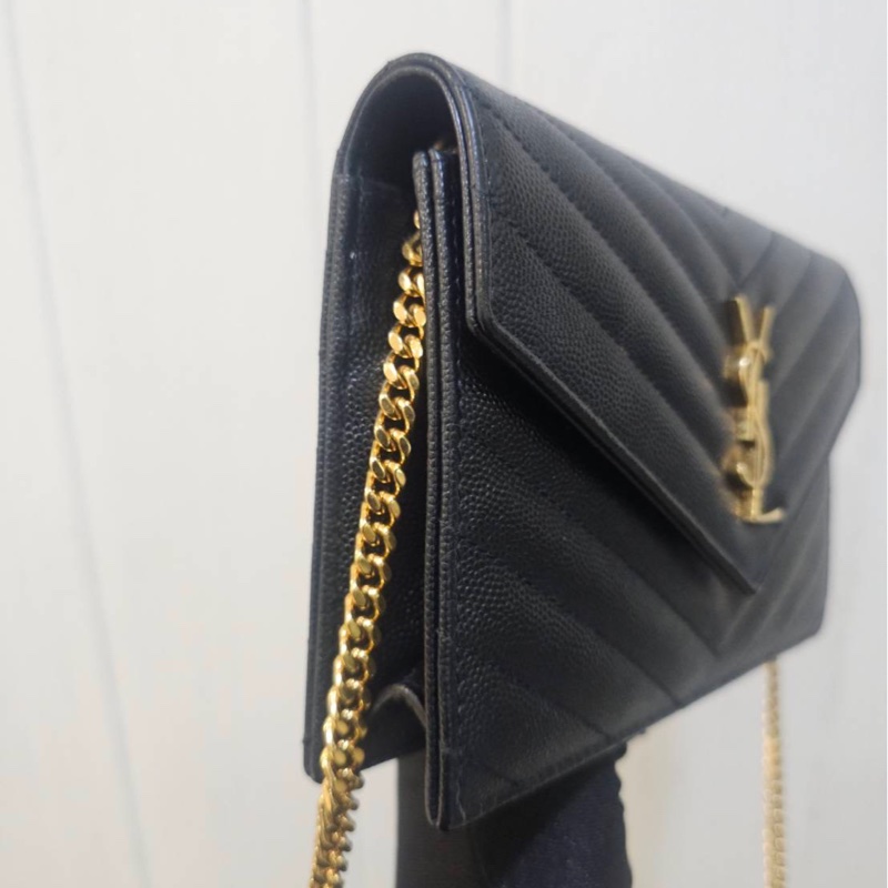 YSL 黑荔枝牛皮山型紋金釦信封下蓋WOC鏈包-1