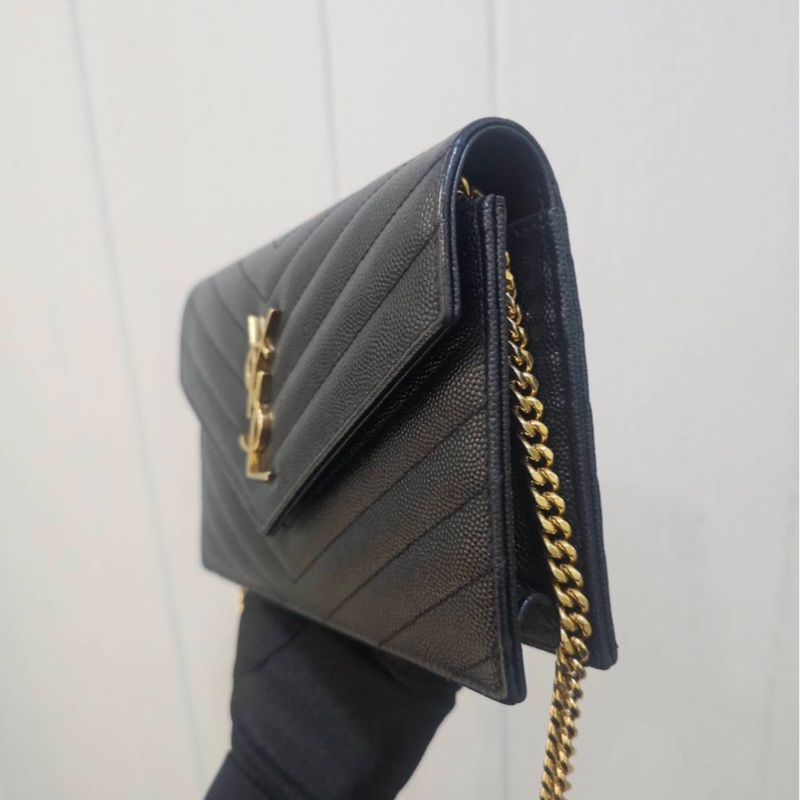 YSL 黑荔枝牛皮山型紋金釦信封下蓋WOC鏈包-2