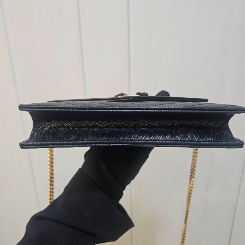 YSL 黑荔枝牛皮山型紋金釦信封下蓋WOC鏈包-3