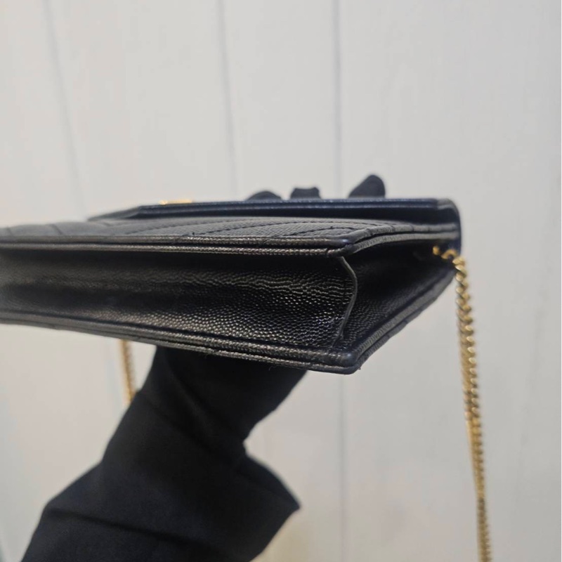 YSL 黑荔枝牛皮山型紋金釦信封下蓋WOC鏈包-5