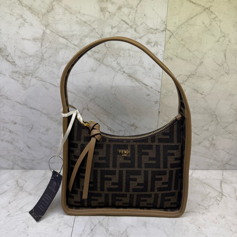 FENDI .雙F 滿版LOGO HOBO包 咖-0