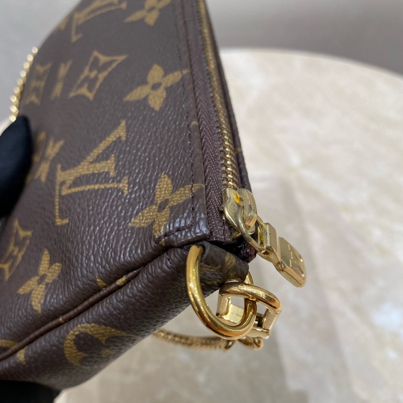 LV mini小麻將包 聖誕節限量款 尺寸約15.5*10 可自配鏈條斜垮-16