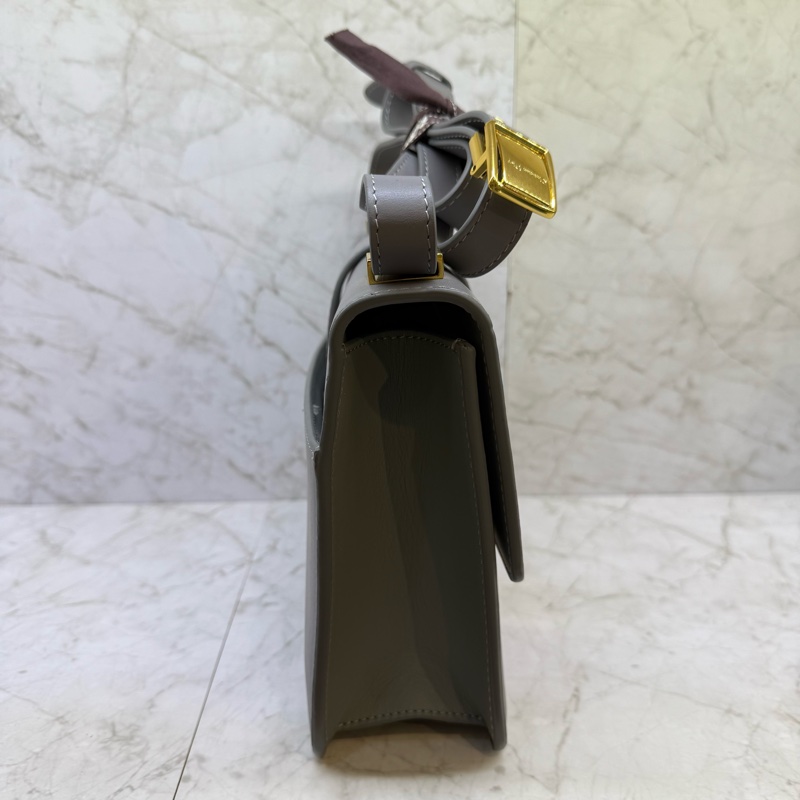 DIOR灰綠金釦蒙田包-3