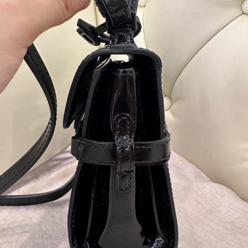 新到❤️Delvaux 漆皮黑色Mini小號 手提包 斜背包 肩背包 尺寸16.5*13-11