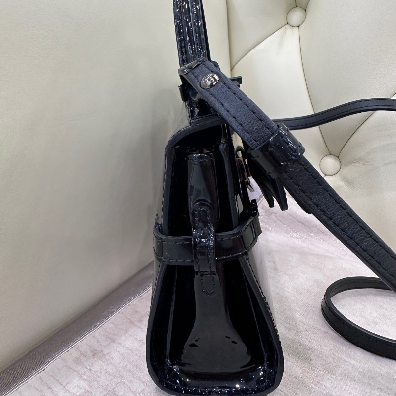 新到❤️Delvaux 漆皮黑色Mini小號 手提包 斜背包 肩背包 尺寸16.5*13-13