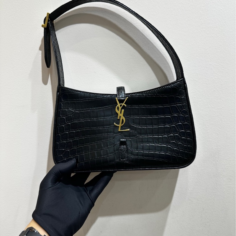 【全套帶票❤️】YSL 黑金鰐魚壓紋hobo中號 肩背包 腋下包 手袋-2