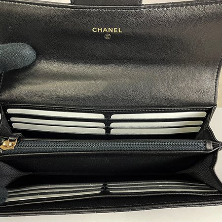 ＊ 奢華大道國際精品＊【CH0385】CHANEL黑色小牛皮人字標誌十字釦長夾-5