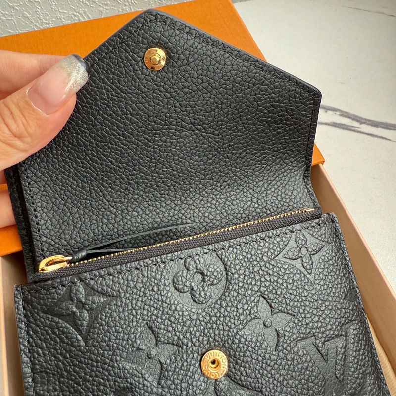 lv黑壓紋三折短夾 極新-6