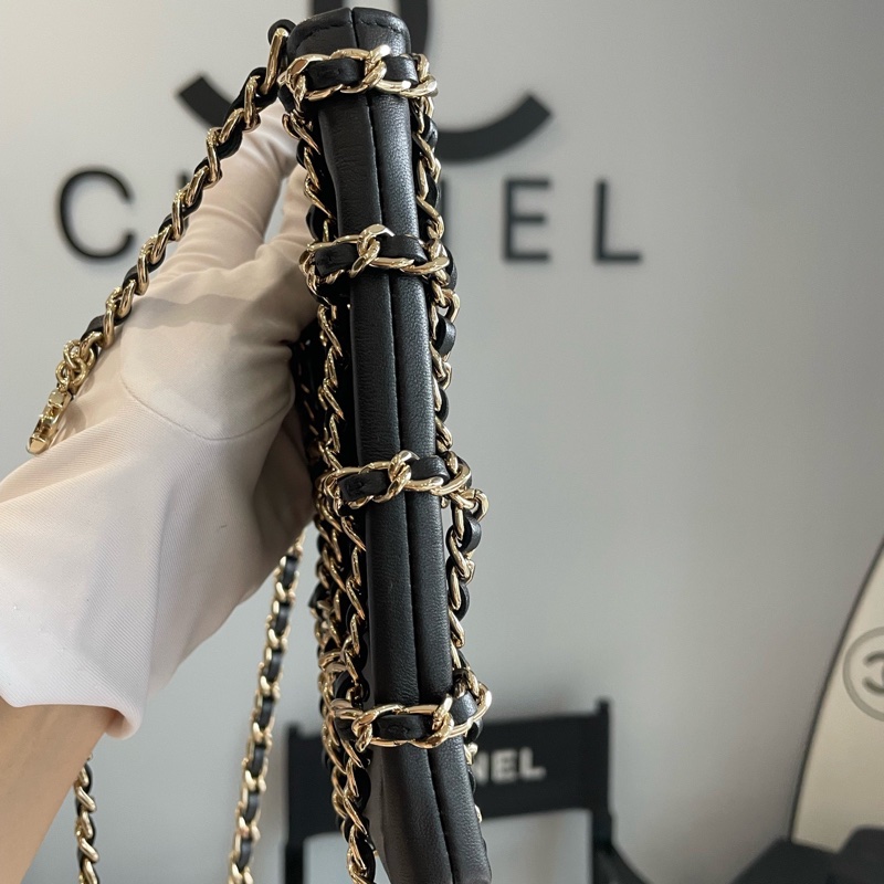 Chanel 黑金羊皮手機包 大手機也能放 31開有卡-4