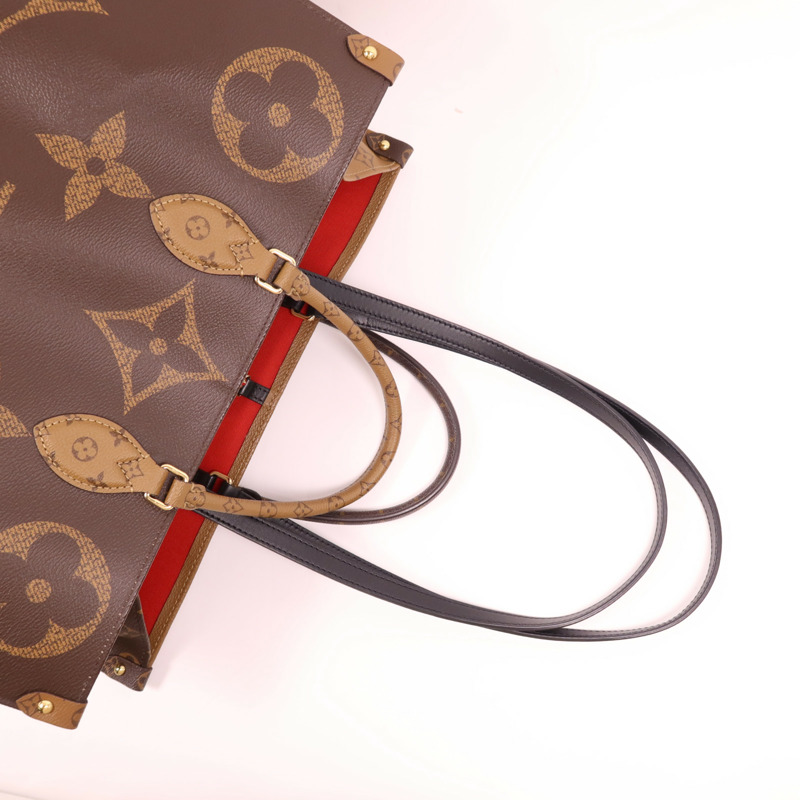 LOUIS VUITTON Monogram Giant OnTheGo GM金扣手挽肩背兩用袋-3