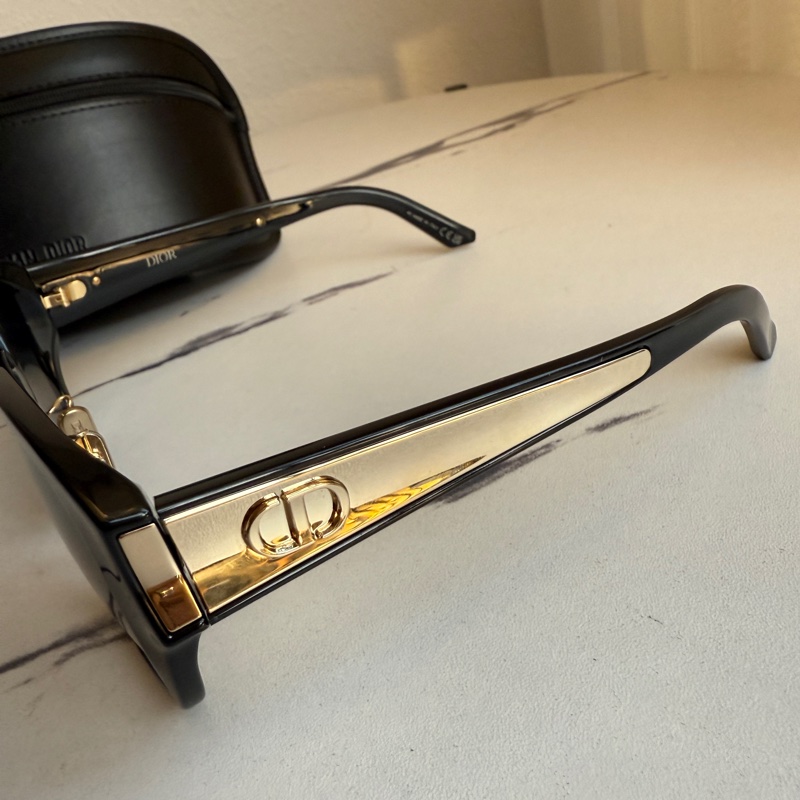 Dior墨鏡🕶️眼鏡 太陽必備-1
