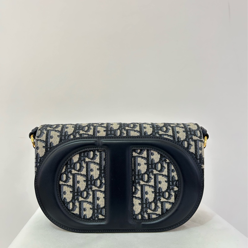 DIOR緹花布豬鼻子掀蓋斜背包-0