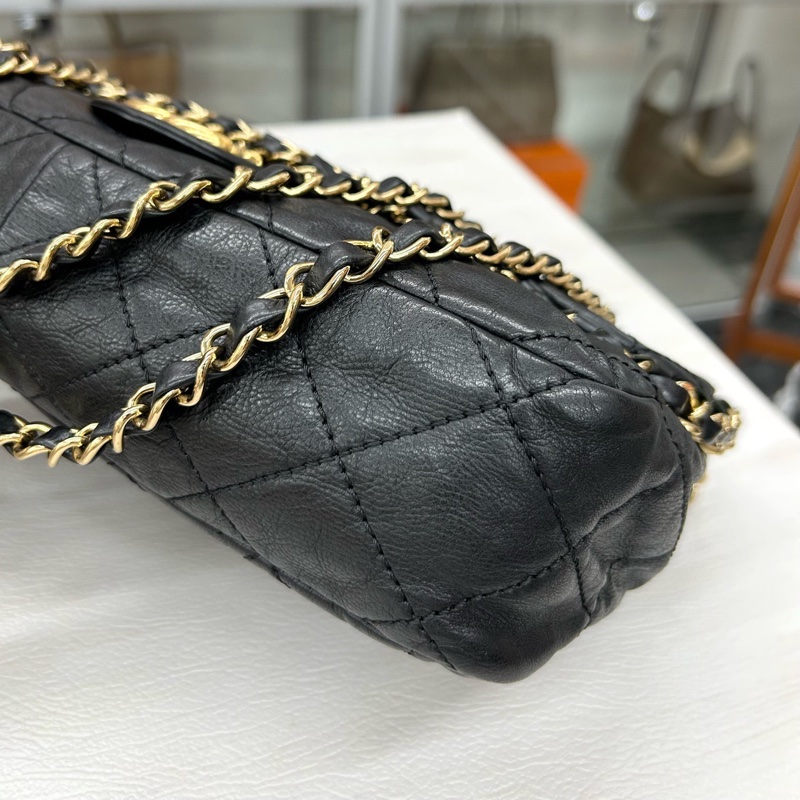 Chanel 黑金牛皮 滾邊翻蓋鏈條包 尺寸約29*17 鐳射17開 附件卡、塵袋。-6