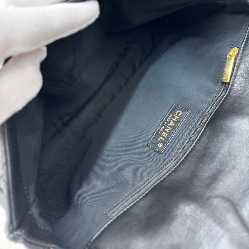 Chanel 黑金牛皮 滾邊翻蓋鏈條包 尺寸約29*17 鐳射17開 附件卡、塵袋。-7