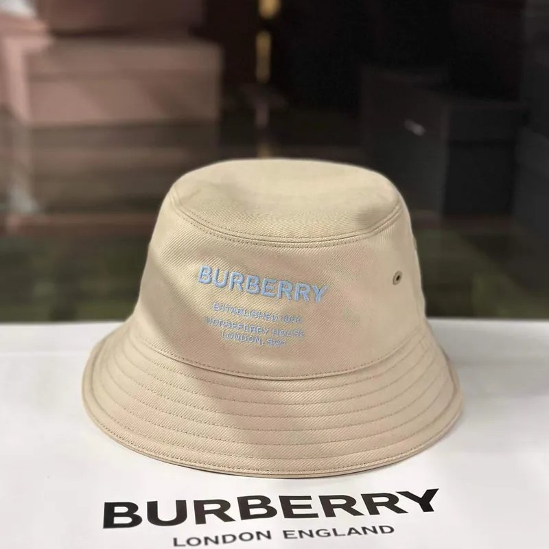 Burberry 電繡漁夫帽米色-4