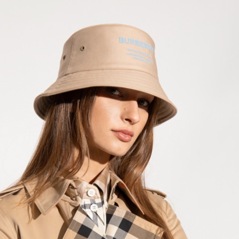 Burberry 電繡漁夫帽米色-0