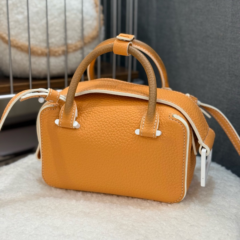 Delvaux 德爾沃 Cool box nano-0