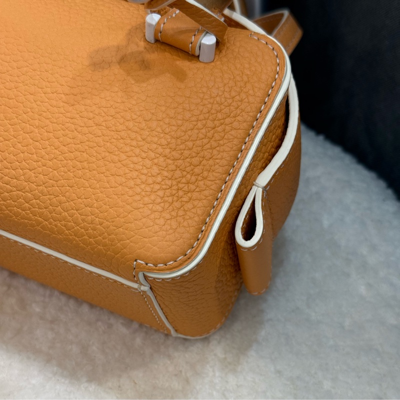 Delvaux 德爾沃 Cool box nano-5