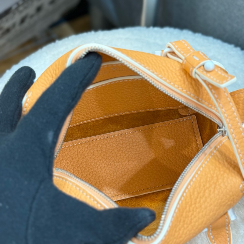 Delvaux 德爾沃 Cool box nano-14