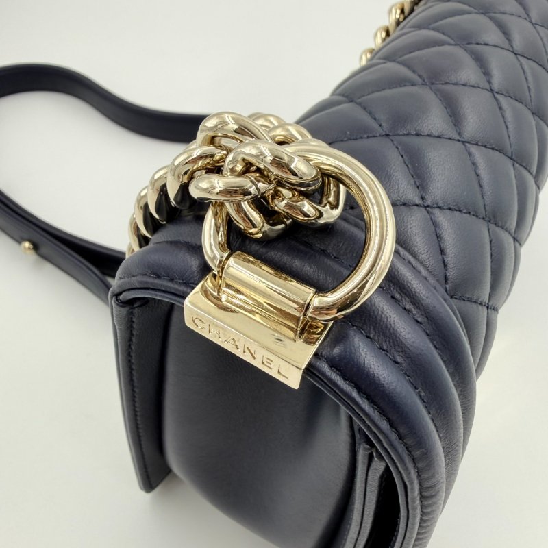 CHANEL - 深藍色羊皮金釦BOY25cm-19