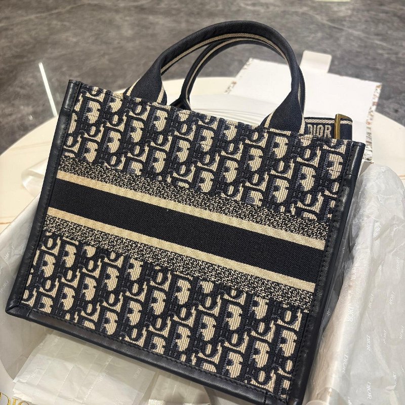 *SHIHNA名牌精品* Dior Book Tote 藍色老花刺繡小型托特包-1